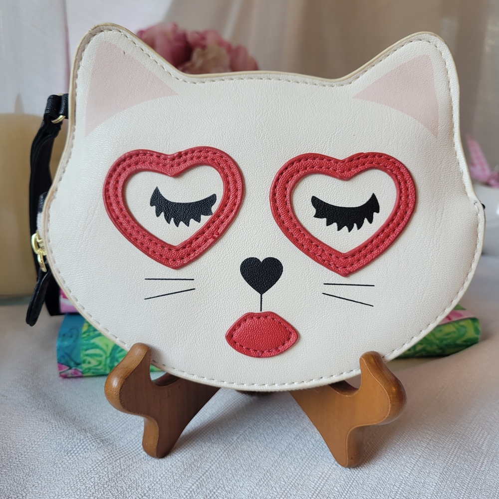 Luv Betsey White Cat Face Wristlet